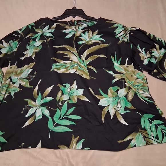 Lauren Ralph Lauren Black Top with Green Tropical Leaf Print - Picture 3 of 7